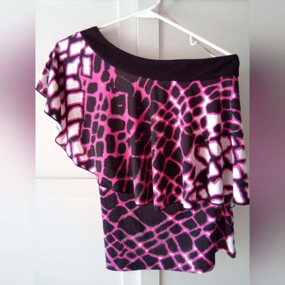 Charlotte Russe One Single Shoulder Sleeveless Blouse Top Pink Black White Small